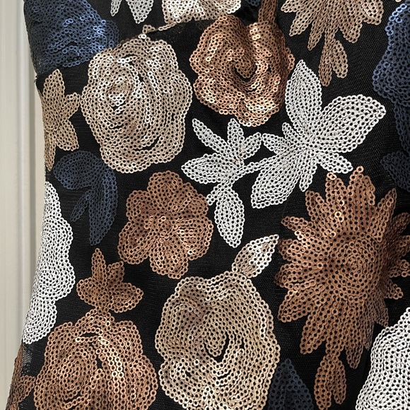 Calvin Klein - Picture 3 of 3